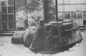 Отбраковка башен танков Т-34, годных для ремонта. Саратов, завод № 180, 1943 год (РГАЭ).